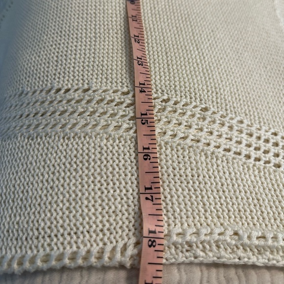 Bundle of 2 Guess Sweaters Size Small - Picture 5 of 15